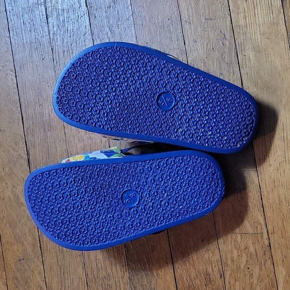 Baby Shark Sandals - Picture 2 of 5